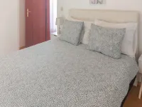 Danica Hotels in Peroj