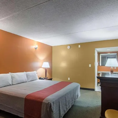 LoneStar Inn and Suites