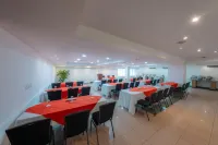 Hotel Faranda Express Soloy and Casino, a Member of Radisson Individuals - bars