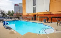 Hyatt Place Atlanta Arpt North - Pools