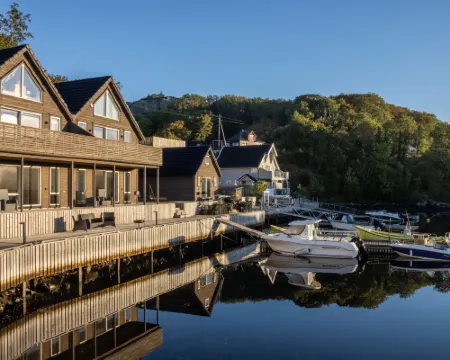 Lange Hotels in Bomlo