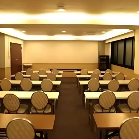 HOTEL LiVEMAX BUDGET Yokohama Tsurumi Отели рядом с достопримечательностью «Железнодорожная станция Цуруми»