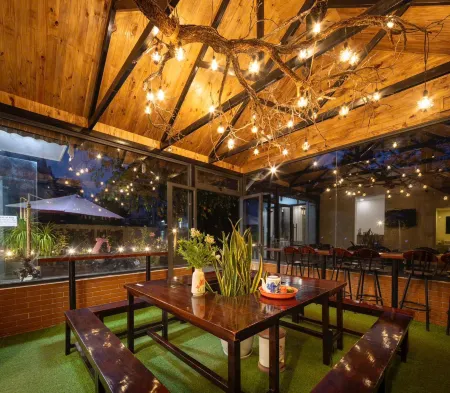 Harmony Villa Dalat Отели рядом с достопримечательностью «Озеро Сюан Хуан»