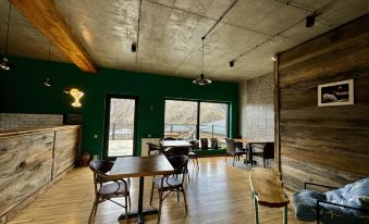 Hotel Misty Mountain