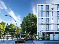 Premier Inn Heidelberg City Zentrum Hotels near Bergheim