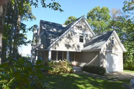 Stunning Waterfront Home on Peconic Bay, Gorgeous Sunsets, Private Dock
