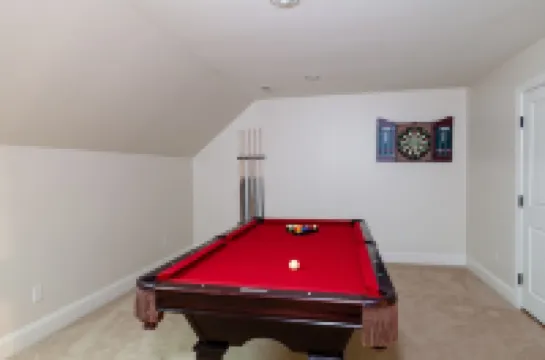 Pinehurst Vacation House w/ pool 9) beds