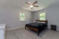 Lake Michigan Retreat – Cozy Remodeled 3Br Getaway Near Scenic Beaches!