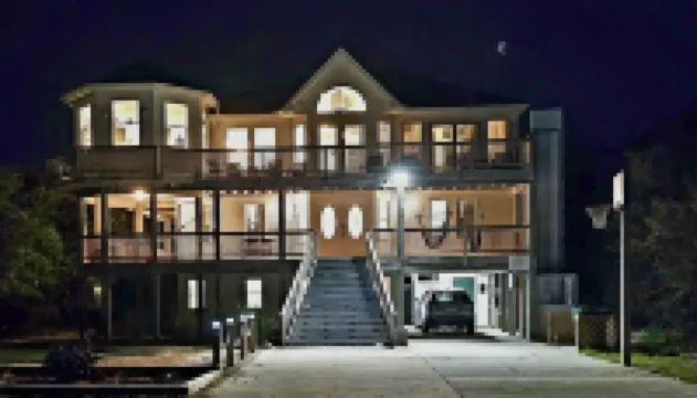 7 Bed 5 Bath Newly Renovated Beach Getaway only 500 feet to the Beach