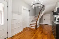 The House On Main-Sleeps 16/ Historic Home/ KHP 11min/ Ark 30min/ Walk Downtown