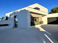 Luxurious villa with pool, jacuzzi and exceptional view! 5 minutes from the beach