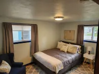 Bright Sunny Oneida St Comfortable 3 bed, 2 Bath Home 0.7 mile to Lambeau Field 그린베이 호텔