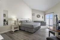 Spacious Rooms With Breathtaking Panoramic Views Of The Beach (309)