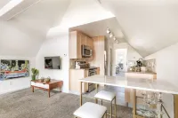 2-Bdr Main St. Loft, Pet Friendly!!