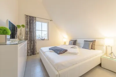 Thatched cottage for 8 people with an outdoor pool, near the beach & forest, sauna Hotels near St. Pauli Kirche Bobbin