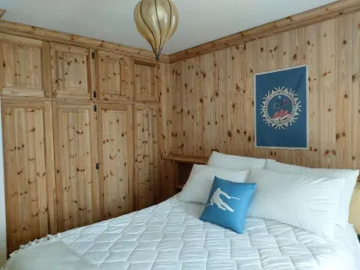 APARTMENT CORTINA 1956