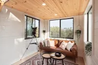 Charming Lookout Retreat – Perfect Tiny Home w/ Scenic Vistas