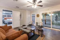 The Gaston Haus - 4 Bedroom/2 Bath European Experience