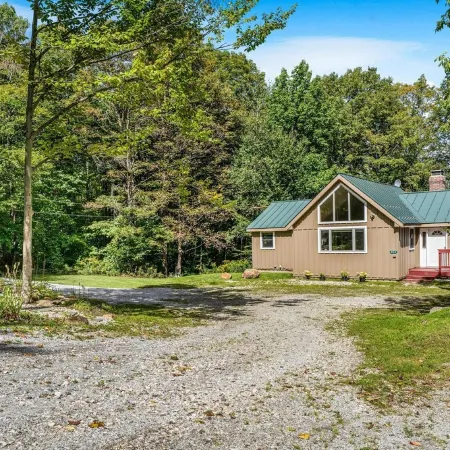 4BR/3BA ★ hot tub, sauna, billiards, A/C, & grill!