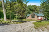 4BR/3BA ★ hot tub, sauna, billiards, A/C, & grill! - Chalets