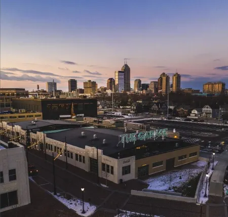 Steps from Mass Ave & Bottleworks + Garage parking
