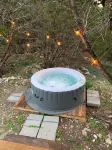 Romantic Cabin: Hot Tub, 🦮 2m Whitewater, Concierge