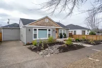 University Area Bungalow - The Moxie Harris House