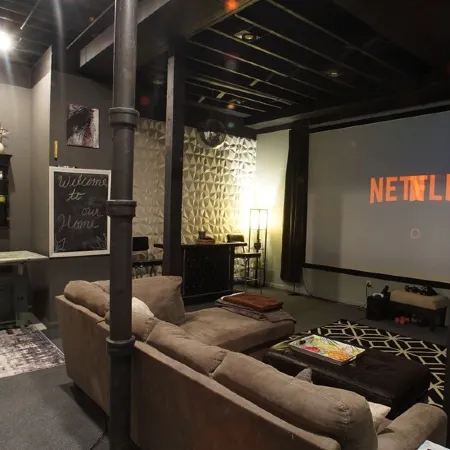 160" Movie Theater! Great For Movie Nights!