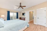 NEW! LIVIN A DREAM - STEPS FROM THE BEACH! PRIVATE HOT TUB!