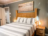 Get Cozy & take in the beauty of Groundhog Mountain @ the Cozy Doe! Hotels in Patrick County