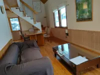 Cottage Cruising Hotels in Niseko