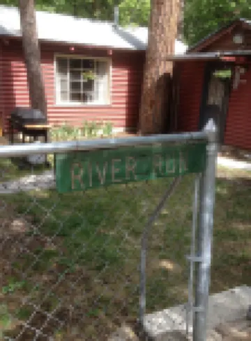 Relax at our River Front Cabin in Historic Upper Canyon