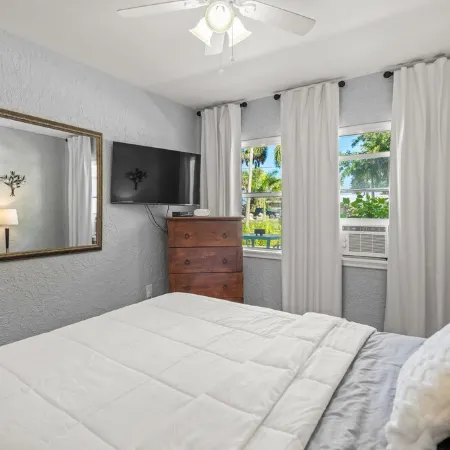 Salty Lime Villa 2-Riverview w/Pool on Riverwalk, Near Ami Beaches, Pet Friendly