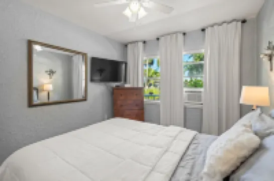 Salty Lime Villa 2-Riverview w/Pool on Riverwalk, Near Ami Beaches, Pet Friendly