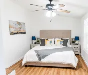 Renovated 1940's era cottage - 2 Blocks from downtown Bellville! Hotels in Austin County