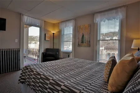 Loft Apartment Manitou Отели в г. Маниту Спрингс