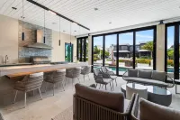 LUXURIOUS MANSION WITH 5 SUITES ON THE WATER!!