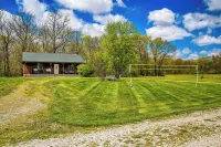 Wine & Vinyl Vacation Home ~ Wine, Vinyl Records, Popcorn Machine, Private Deck