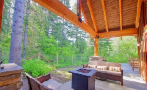 New Hot Tub - 3 Bedroom - 3.5 Bath - Bedrooms Have Private Bathrooms - Fire Pit