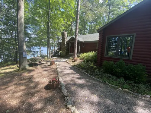 Traverse City @ Rennie Lake  .. Idyllic Lakefront Retreat ..  CC49 ... Perfect!