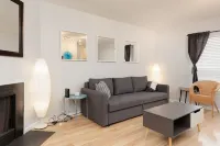 Spacious & Charming ★ UNC Home ★ Monthly Townhome ★ Pet Friendly Hotels in Carrboro