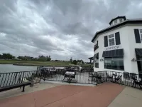 2 BDRM Treehouse Hideaway- Lake Conroe | Boat ramp
