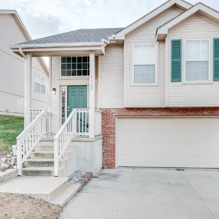 Spacious duplex home in St. Joseph, MO