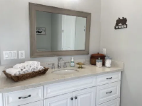 Guest Apartment close to Ski Resorts, Hiking Trails, Shopping Restaurants & more ホラデイのホテル