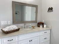 Guest Apartment close to Ski Resorts, Hiking Trails, Shopping Restaurants & more Hotels in Holladay