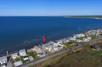 Waterfront oasis 4 bdr house in Old Saybrook direct waterfront amazing sunsets