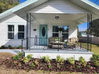 Cozy 3-bedroom house in charming Eustis with WiFi, AC Hotels near Elizabeth Circle