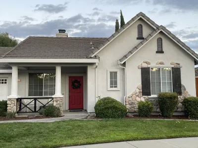 Remodeld! Private 4 beds 2 bath Spa + Fireplace! Hotel in zona Michael G Chez, M.D.