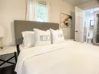 Modern 1 Bedroom walk to Glass Museum w/ Bonus Wellness Studio Hotels in Corning