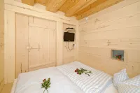 Apartment with a lovely farmhouse parlor Hotels in Eggstätt